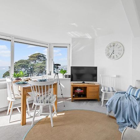 Wellswood Apartment - Sunny Apartment With Stunning Sea Views And Private Balcony Torquay Exteriör bild