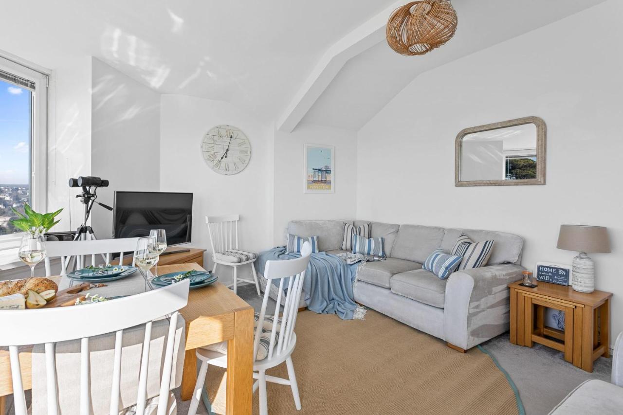 Wellswood Apartment - Sunny Apartment With Stunning Sea Views And Private Balcony Torquay Exteriör bild