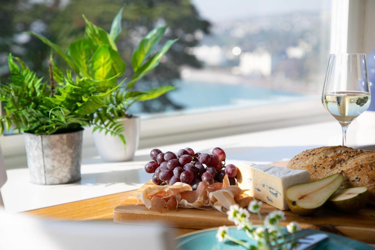 Wellswood Apartment - Sunny Apartment With Stunning Sea Views And Private Balcony Torquay Exteriör bild