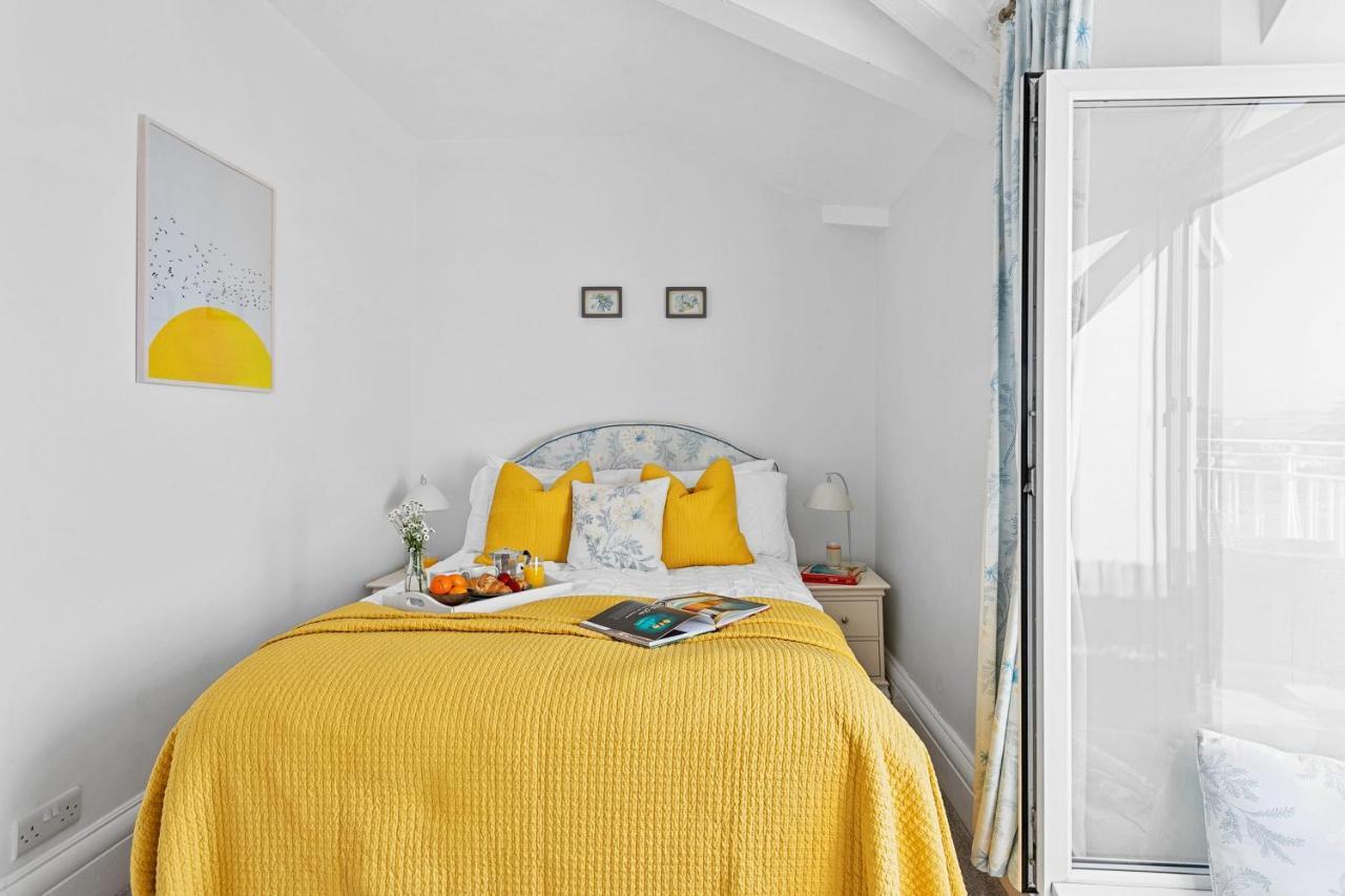 Wellswood Apartment - Sunny Apartment With Stunning Sea Views And Private Balcony Torquay Exteriör bild