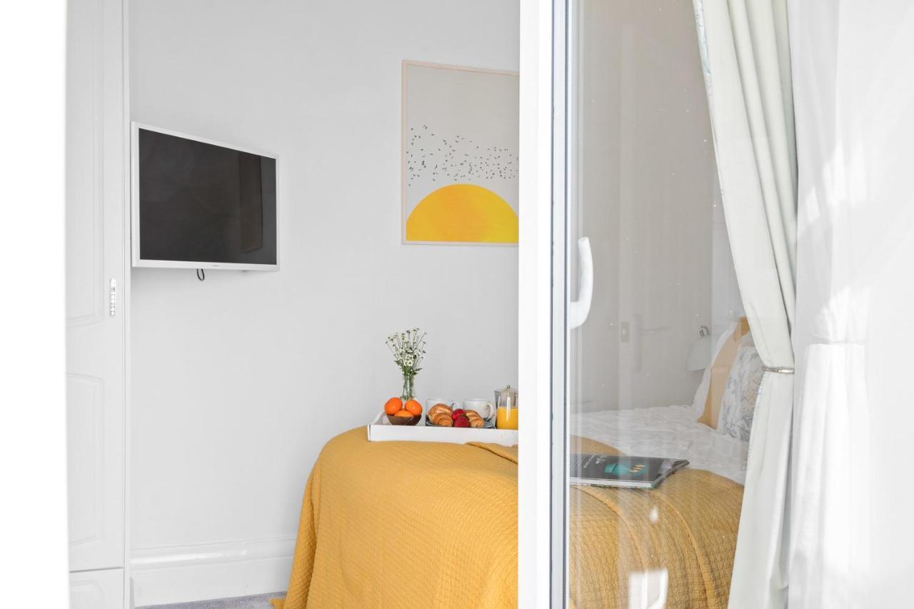 Wellswood Apartment - Sunny Apartment With Stunning Sea Views And Private Balcony Torquay Exteriör bild